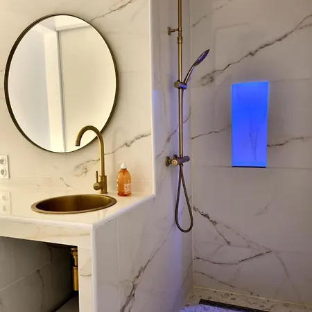Apartmán Loft Les Cigales, Refait A Neuf A 5min De La Avec Parking - By Auraconciergerie Saint-Cyr-sur-Mer