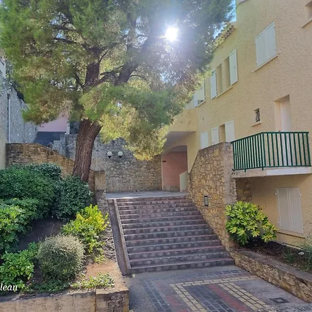 דירה Loft Les Cigales, Refait A Neuf A 5min De La Avec Parking סן-סיר-סור-מר